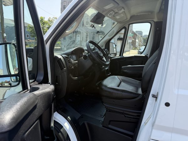 2023 RAM PROMASTER 2500 - Imagen 13
